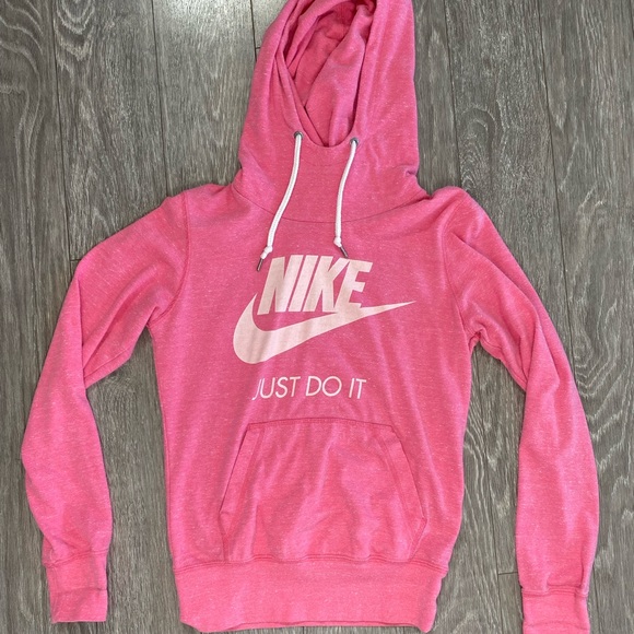 Nike Tops - Nike hoodie